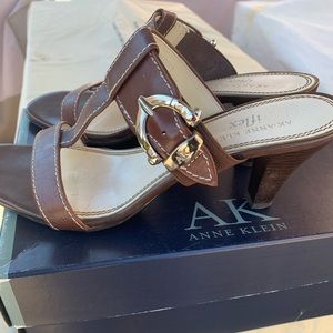 Brown Anne Klein iflex shoe size 7